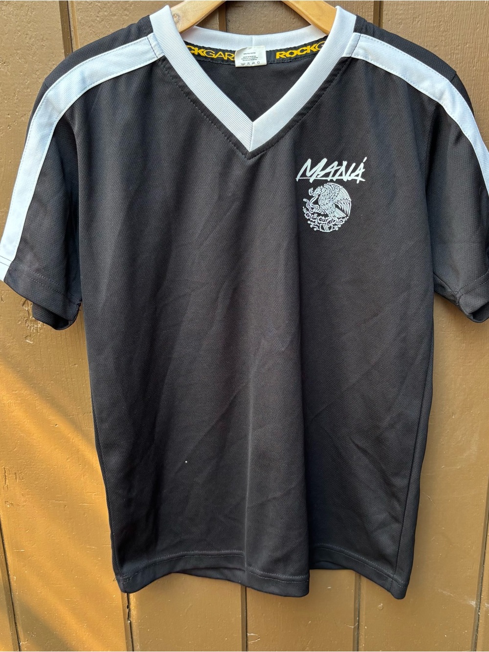 Rare Vintage Mana V-neck Black & White Short Sleeve Shirt w/Mexican Eagle Small